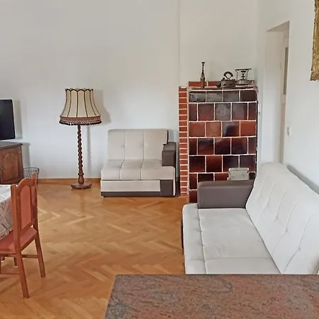 Apartament House *