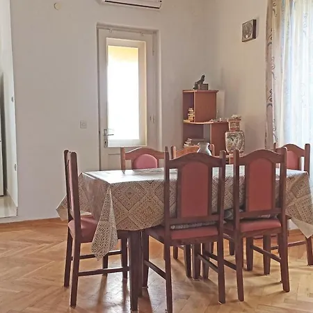 Apartament House