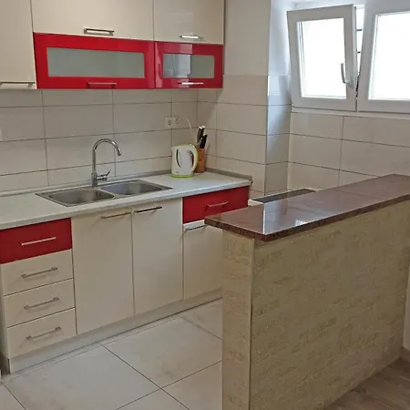 Apartament House *
