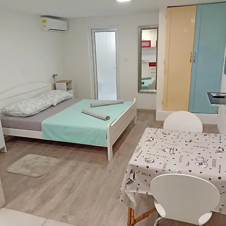 Apartament House