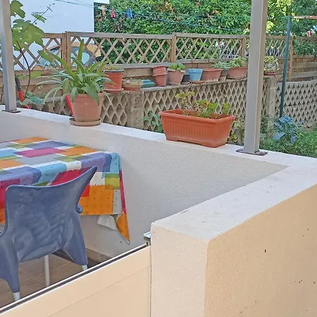 Apartament House *