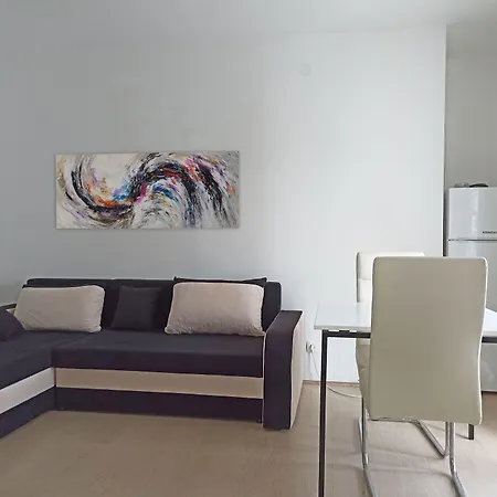 Апартаменты House