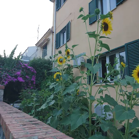 Apartment House *